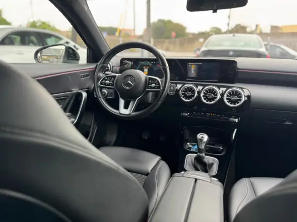 Mercedes-Benz A 180 d Advanced Progressive 13