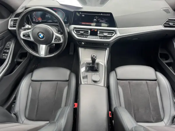 BMW 318 d Pack M 14