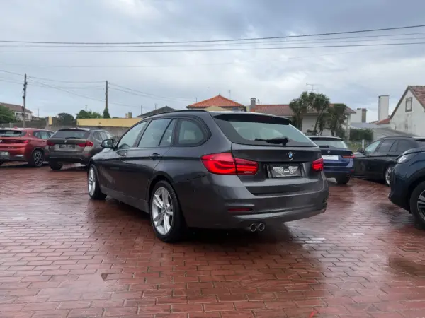 BMW 320 Eficient Dynamics Auto 6