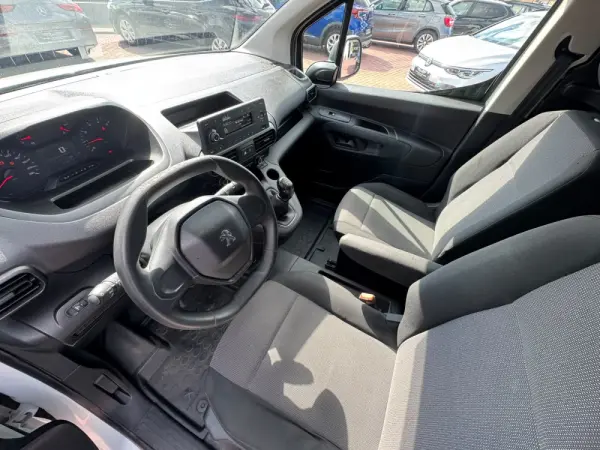 Peugeot Partner Outro 11