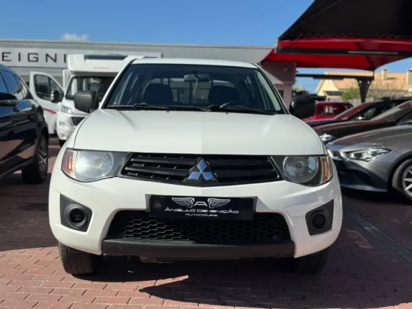 Mitsubishi L200 2.5 DI-D CD In.AC Low Rider 2WD 4