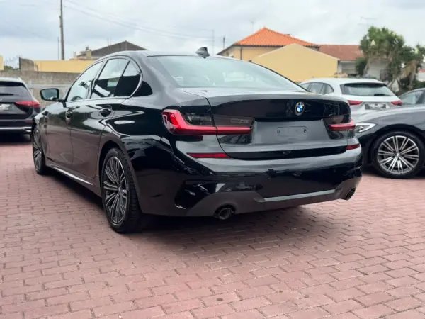 BMW 318 d Pack M 5