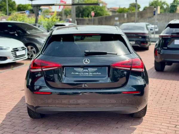 Mercedes-Benz A 180 d Business Solutions 10