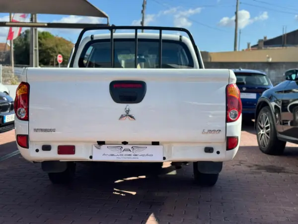 Mitsubishi L200 2.5 DI-D CD In.AC Low Rider 2WD 5