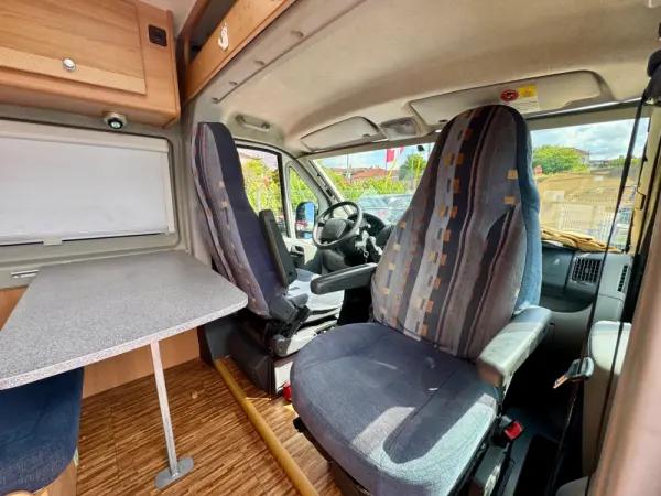 Citroen Jumper Autocaravana Possl 2WIn 8