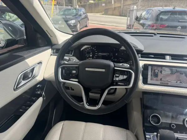 Land Rover Range Rover Velar 2.0 D200 AWD Dynamic SE 32