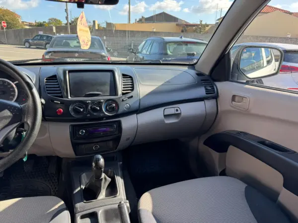 Mitsubishi L200 2.5 DI-D CD In.AC Low Rider 2WD 13