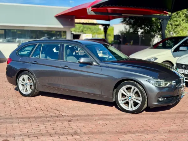 BMW 320 d xDrive Auto 8