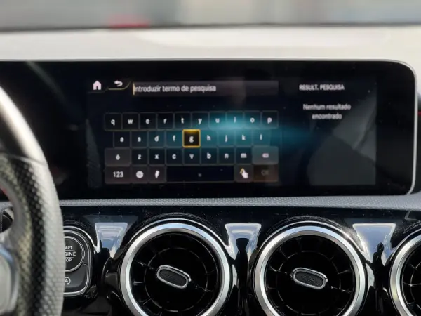 Mercedes-Benz A 180 AMG Line 27