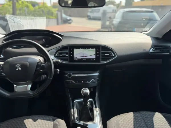 Peugeot 308 SW 1.2 PureTech Active Pack 19