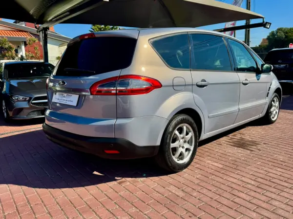 Ford S-Max 1.6 TDCi Trend Busine.7L 8