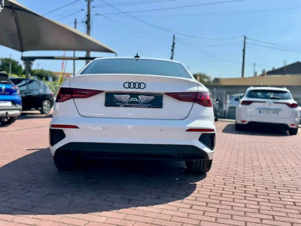 Audi A3 Sportback 30 TFSI S tronic S line 6