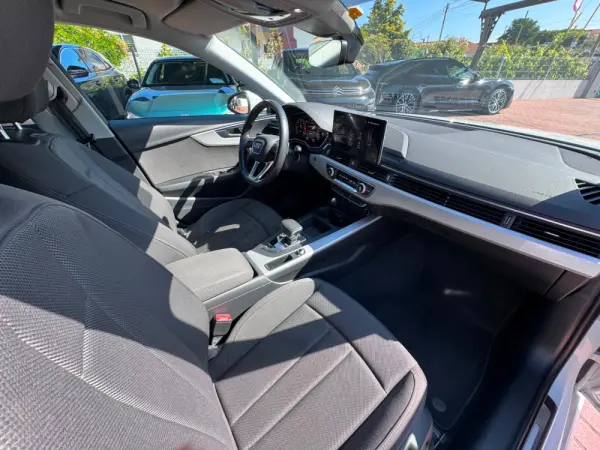 Audi A4 2.0 TDI multitronic Business Line 28