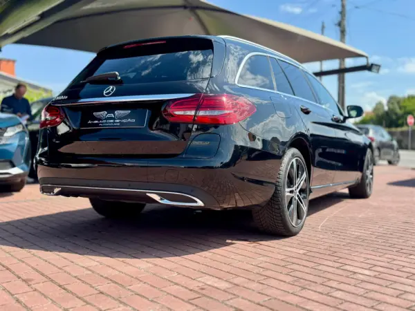 Mercedes-Benz C 300 de T 9G-TRONIC Avantgarde 8