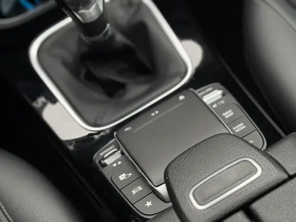 Mercedes-Benz A 180 d Advanced Progressive 22
