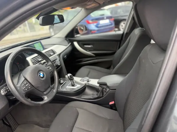 BMW 320 Eficient Dynamics Auto 17