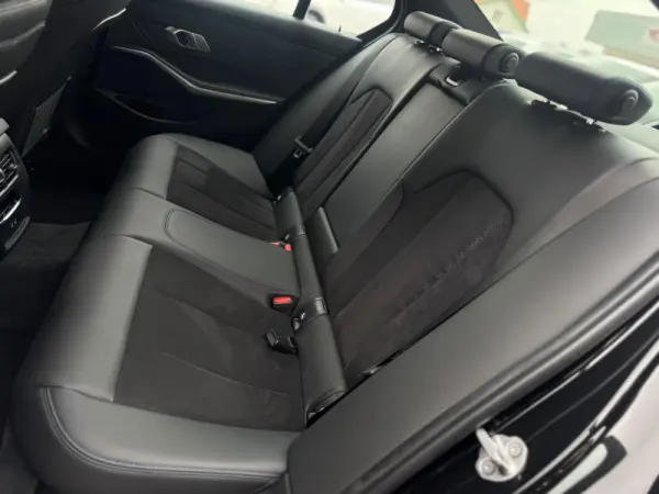 BMW 318 d Pack M 22