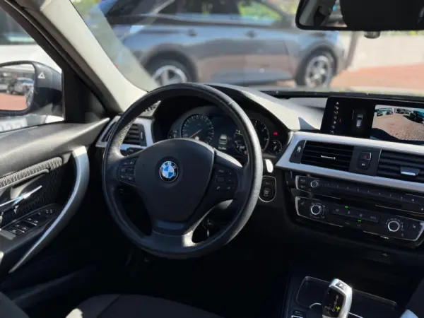 BMW 320 d xDrive Auto 16