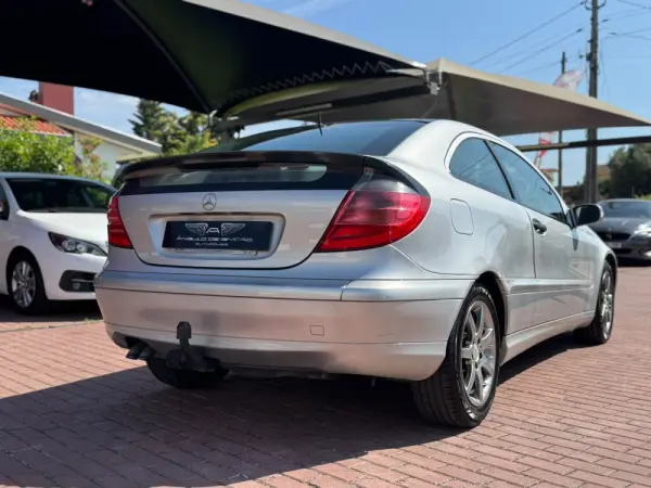 Mercedes-Benz C 220 CDI Sportcoupe 9
