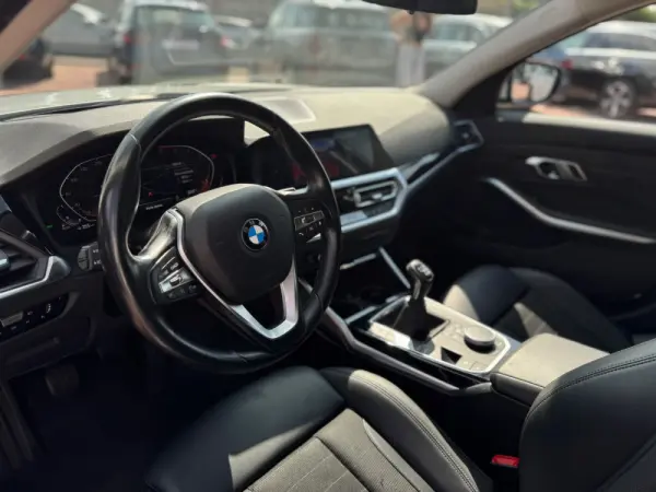 BMW 318 d Line Luxury 19