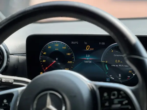 Mercedes-Benz CLA 180 d Shooting Brake Business Solutions 13