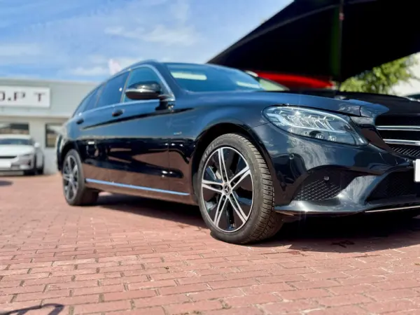 Mercedes-Benz C 300 de T 9G-TRONIC Avantgarde 7