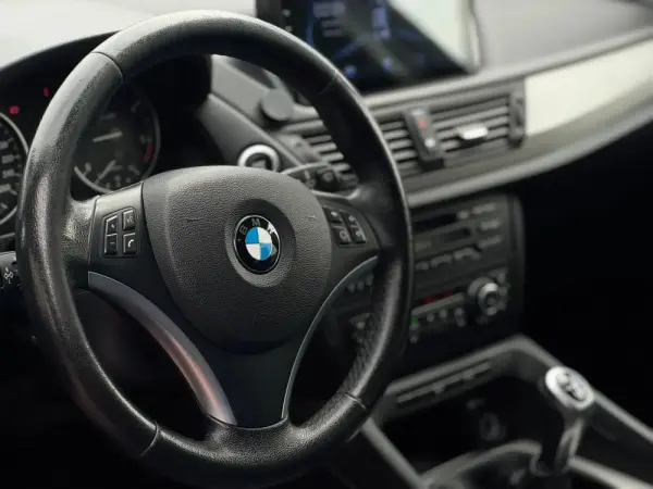 BMW X1 18 d sDrive 13