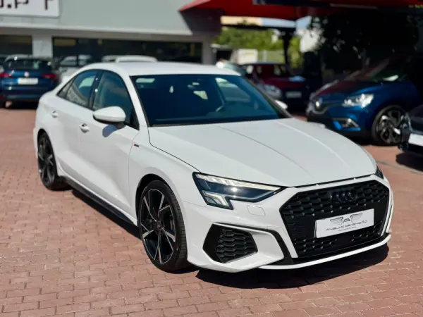 Audi A3 Sportback 30 TFSI S tronic S line 5