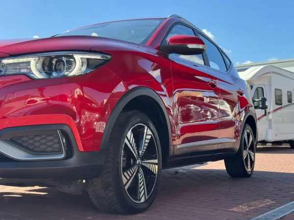 MG ZS Ev Luxury 5