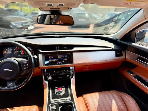 Jaguar XF 20d Aut. R-Sport 24