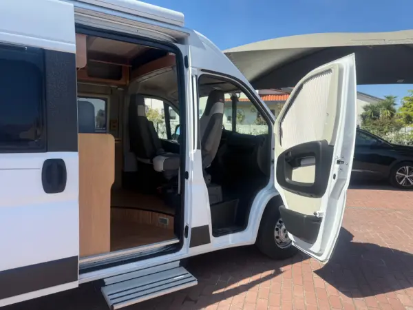 Citroën Jumper 2.2 BlueHDi 35 L4 CD Control 8