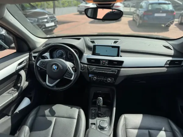 BMW X1 16 d sDrive Corporate Edition Auto 10