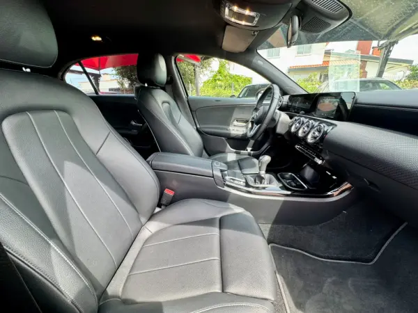 Mercedes-Benz A 180 d Business Solutions 30