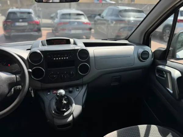 Citroen Berlingo Outro 21