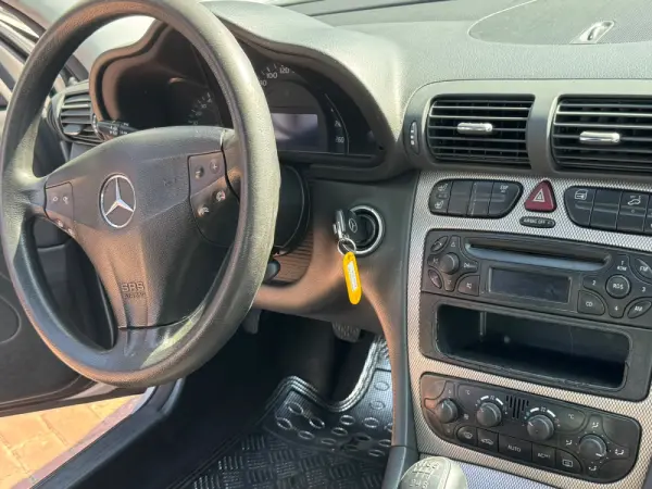 Mercedes-Benz C 220 CDI Sportcoupe 11