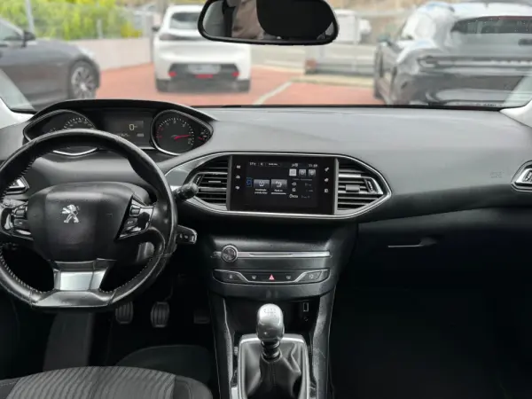 Peugeot 308 1.6 BlueHDi Allure 18