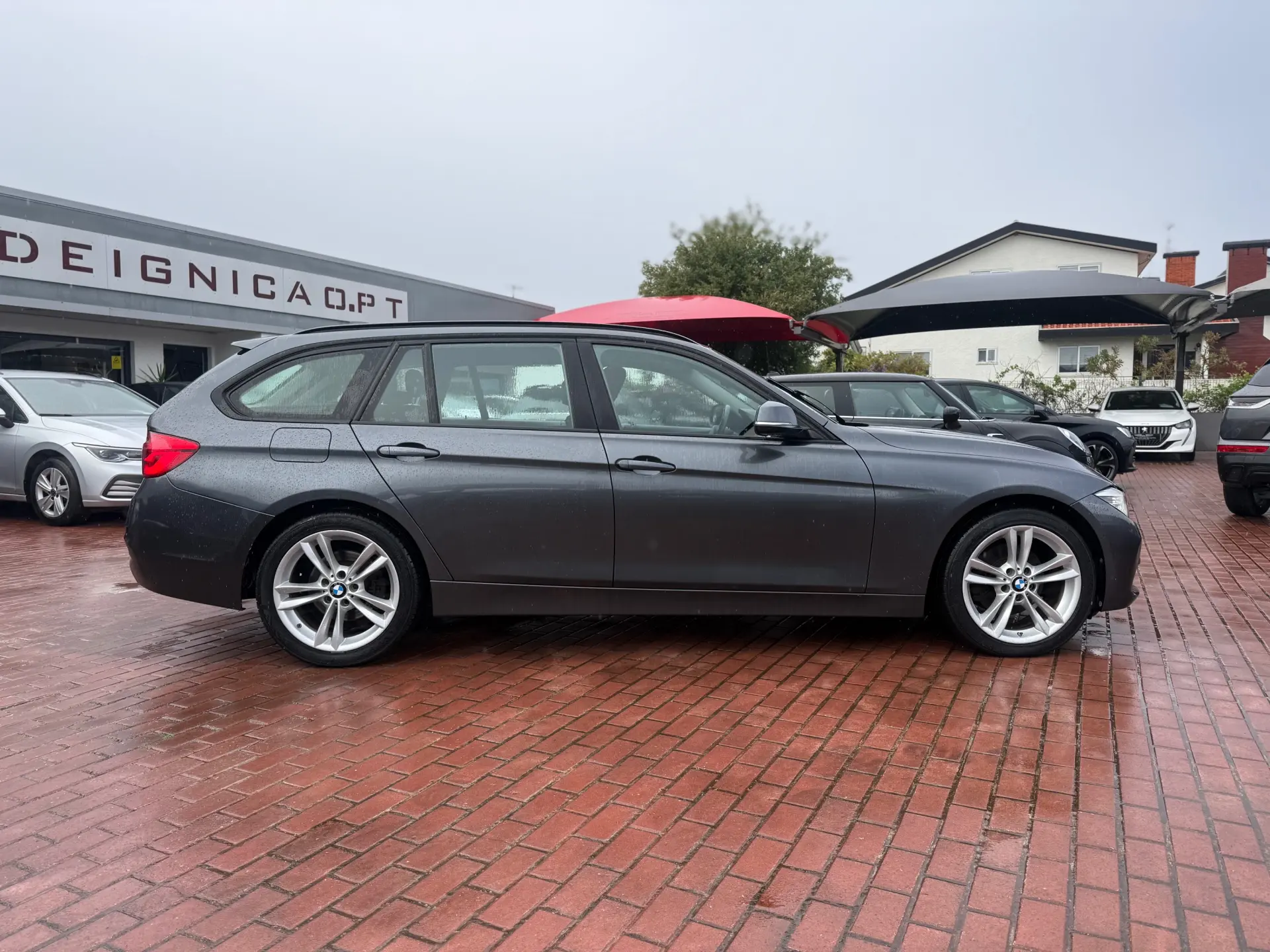BMW 320 Eficient Dynamics Auto 4