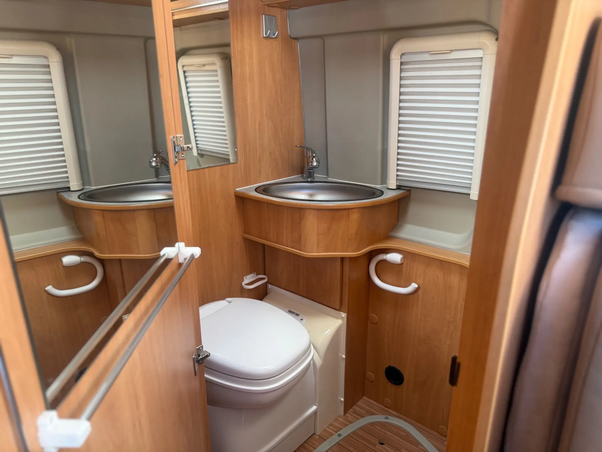 Citroën Jumper 2.2 BlueHDi 35 L4 CD Control 24