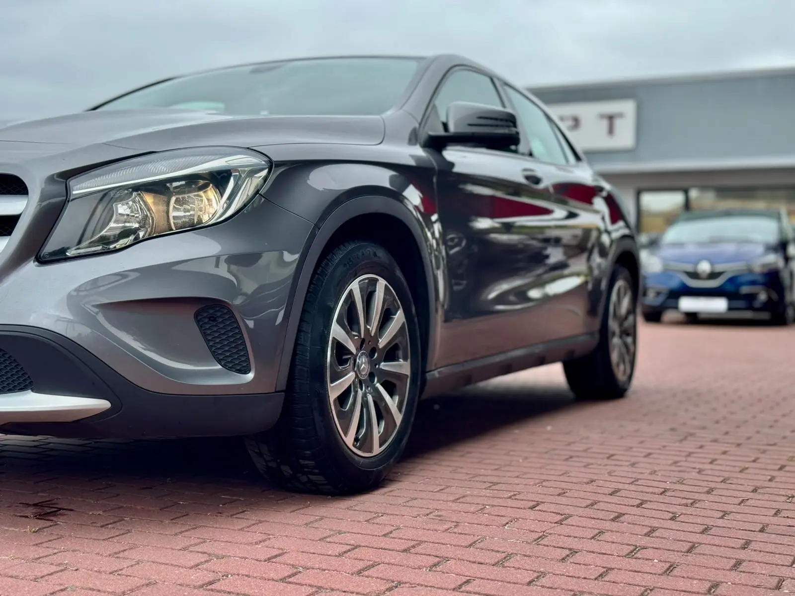 Mercedes-Benz GLA 180 d Style 3