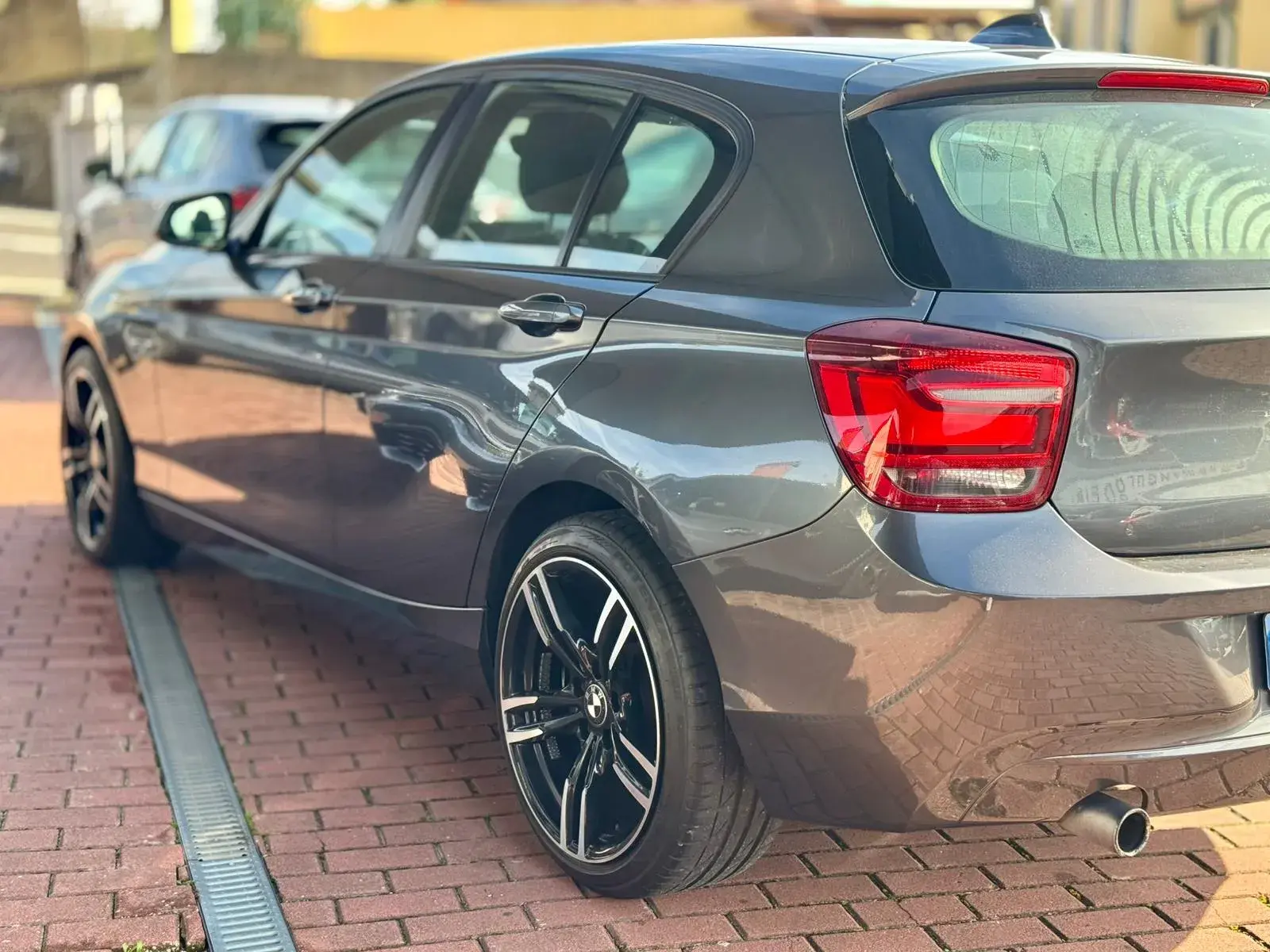 BMW 118 d Line Urban 6