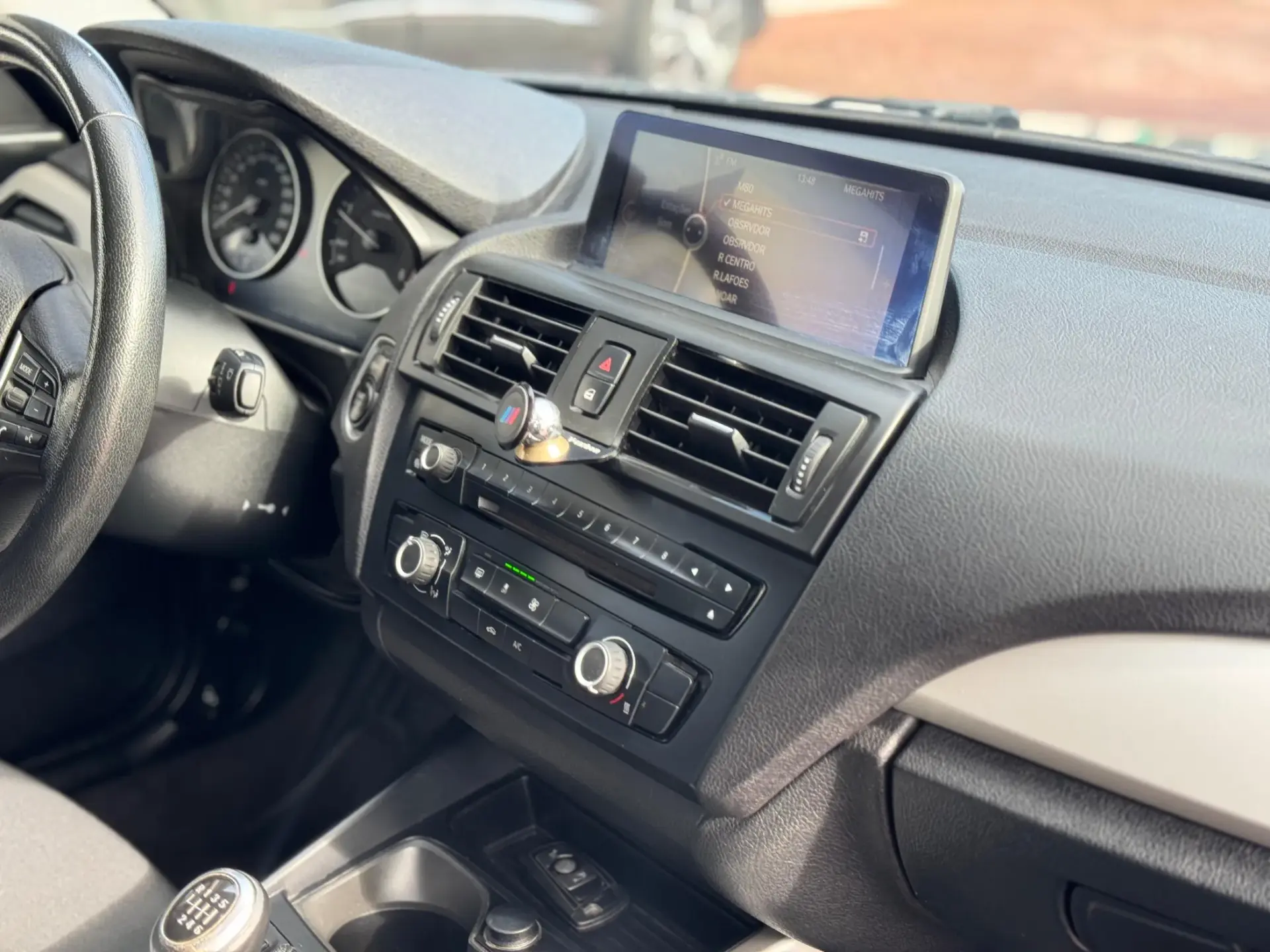 BMW 118 d Line Urban 12