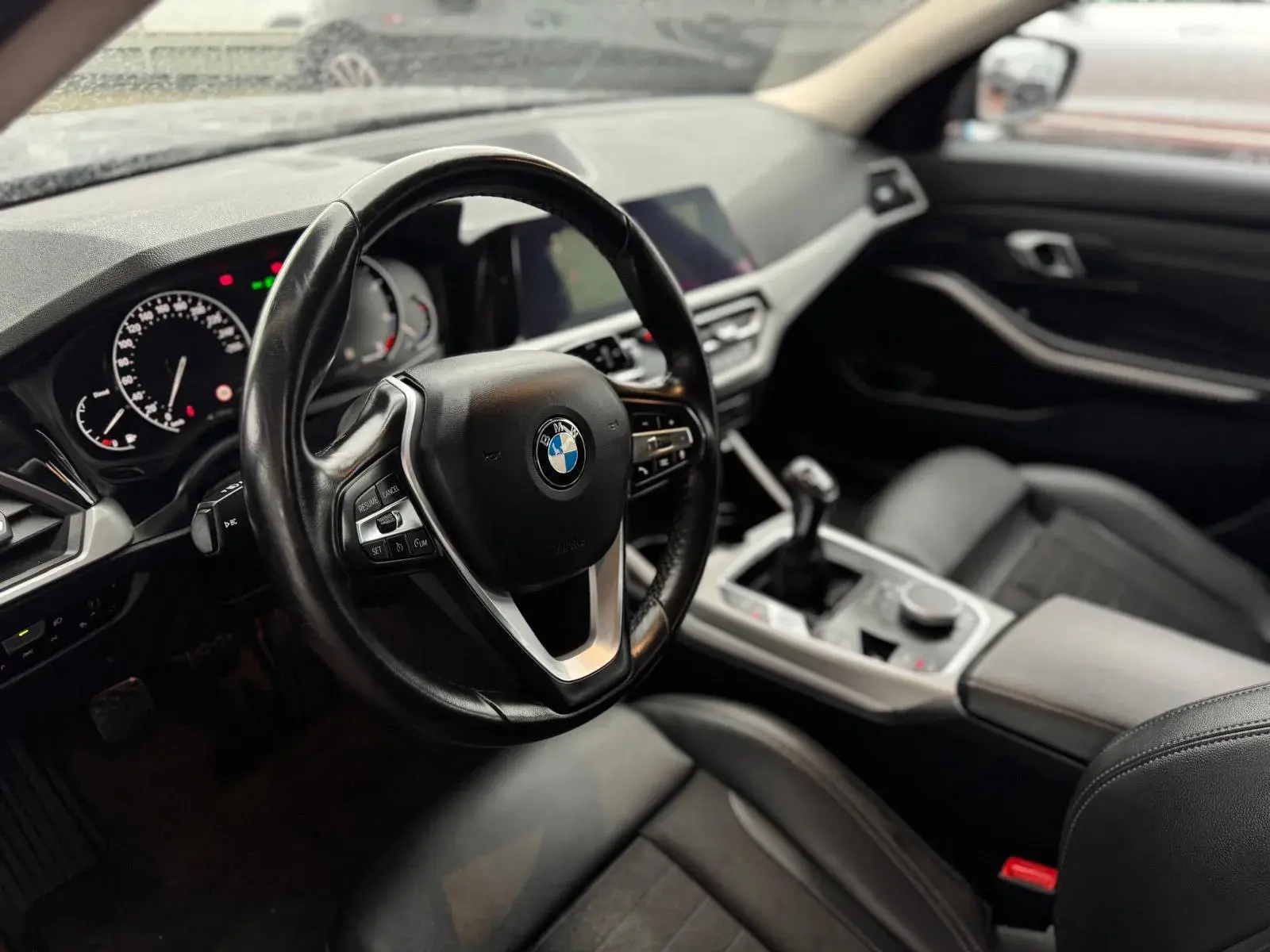 BMW 318 d Touring Sport 12