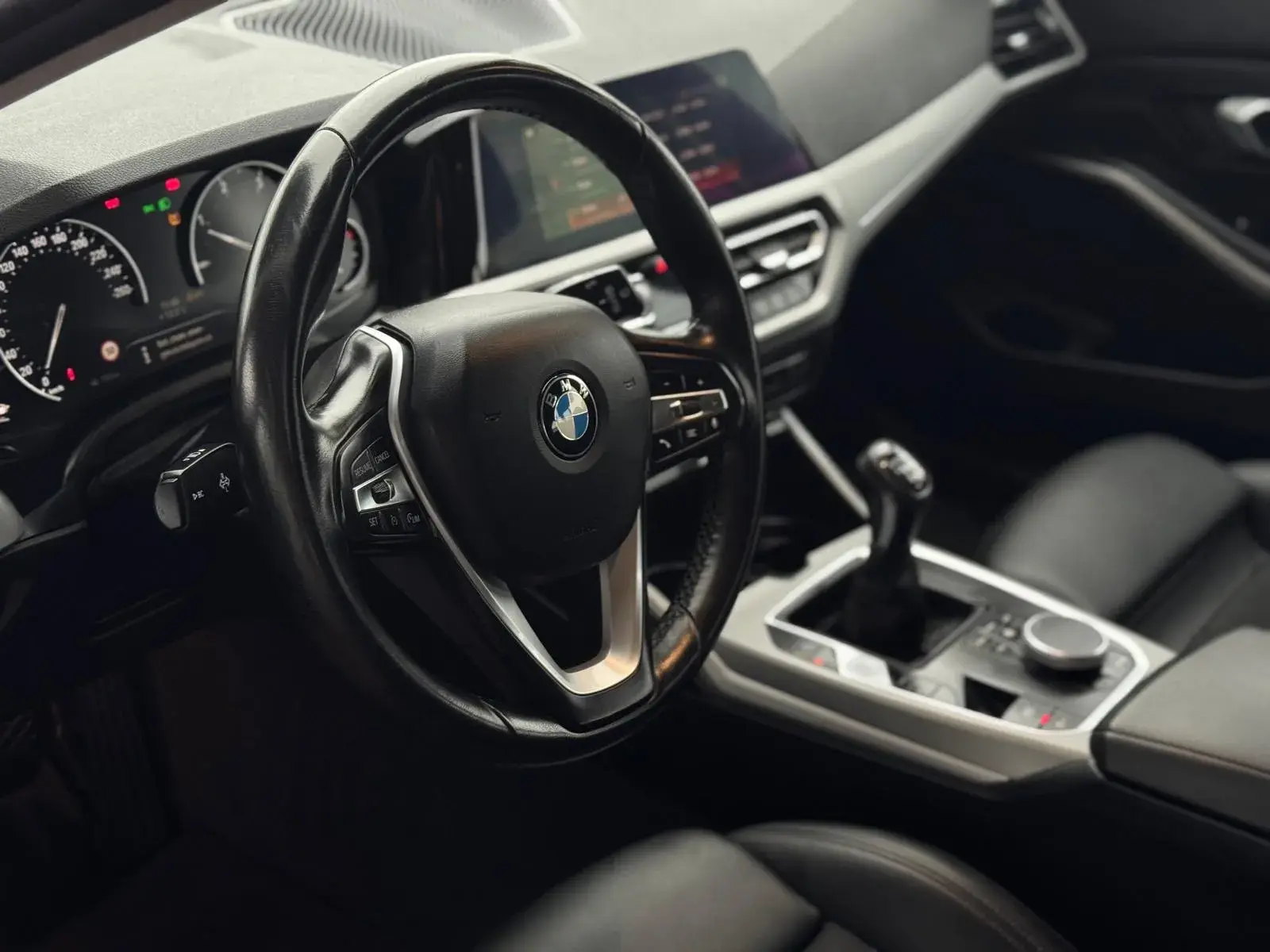 BMW 318 d Touring Sport 21