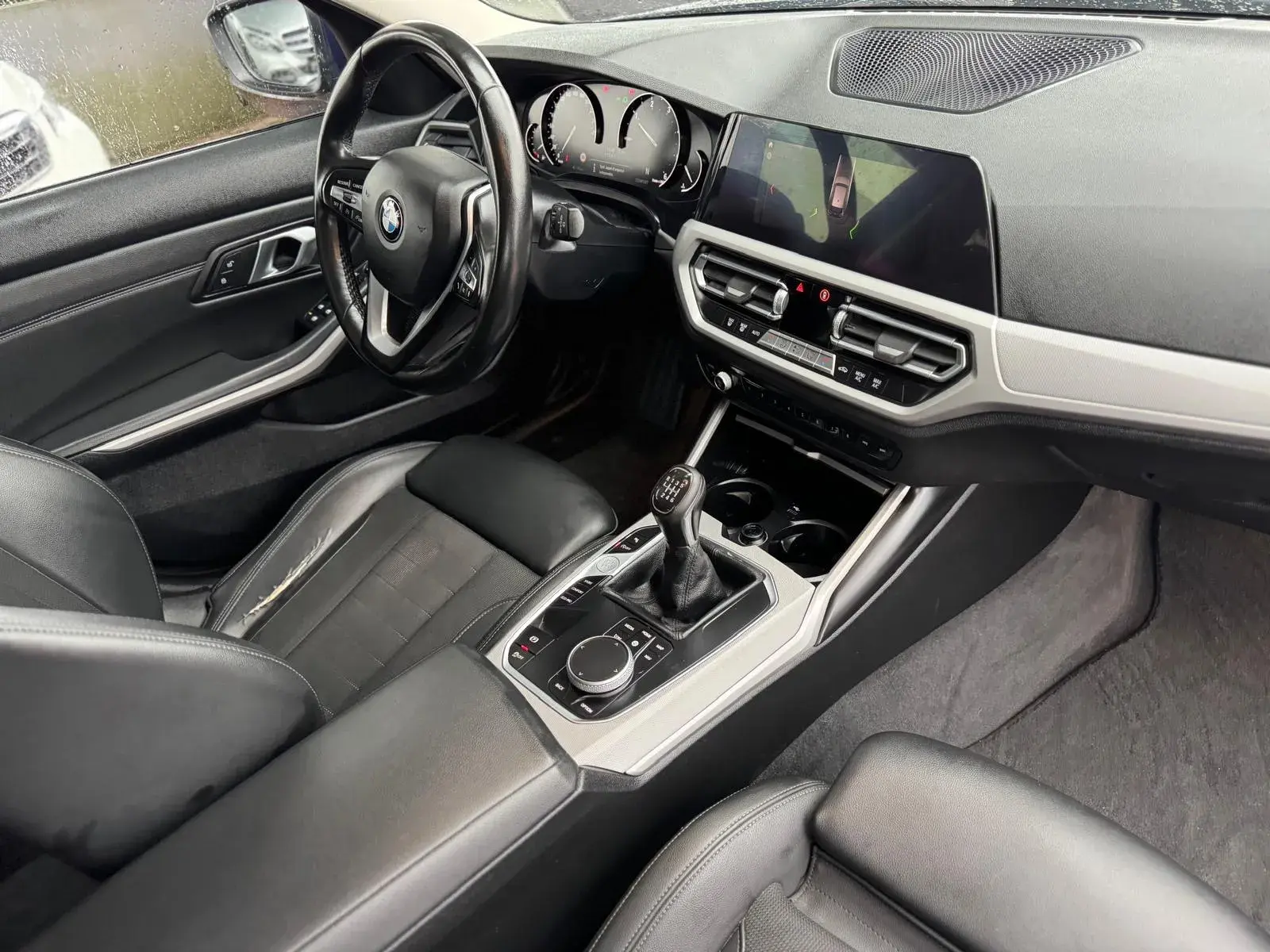 BMW 318 d Touring Sport 23