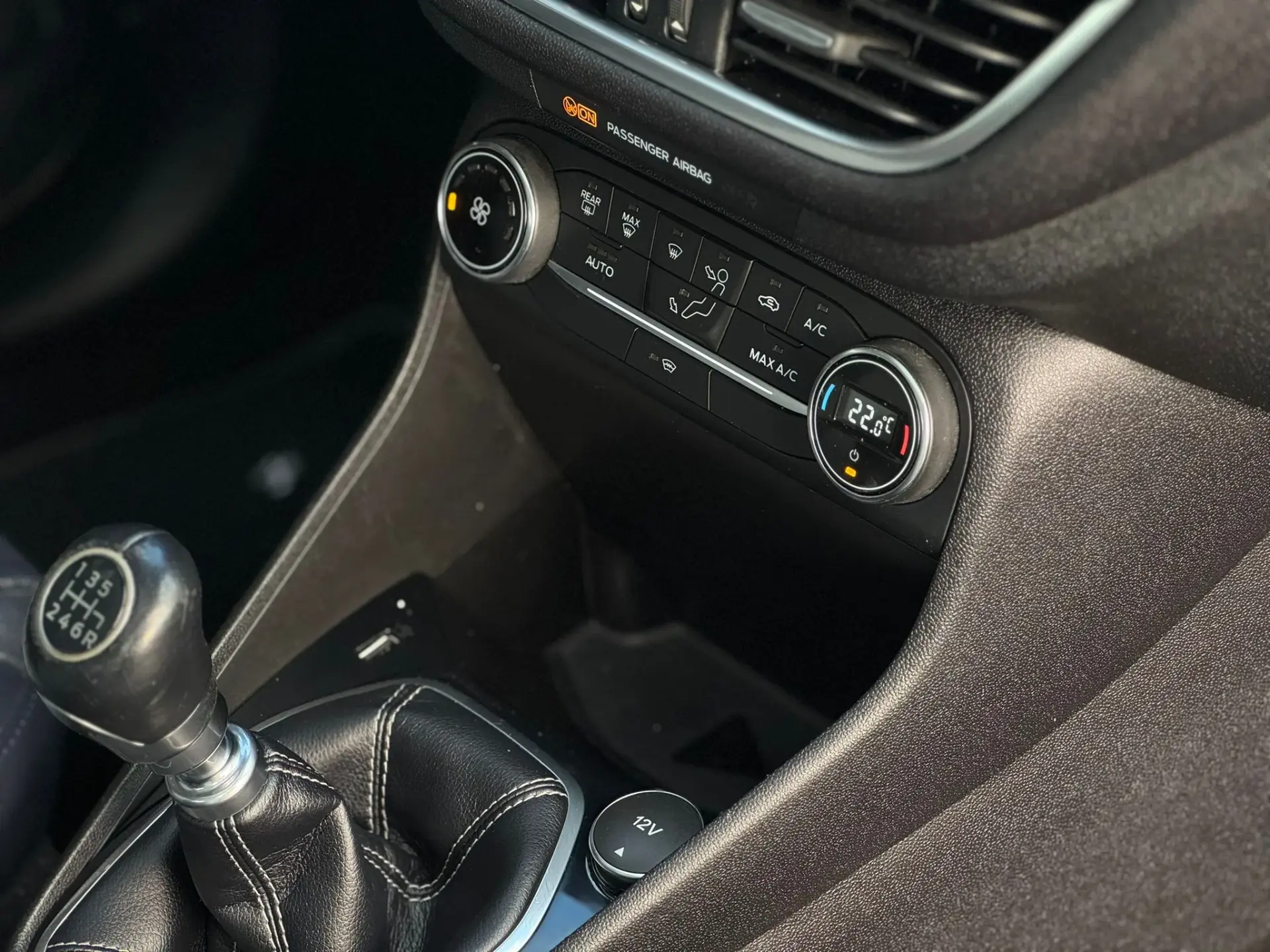 Ford Fiesta 1.0 EcoBoost Titanium 17