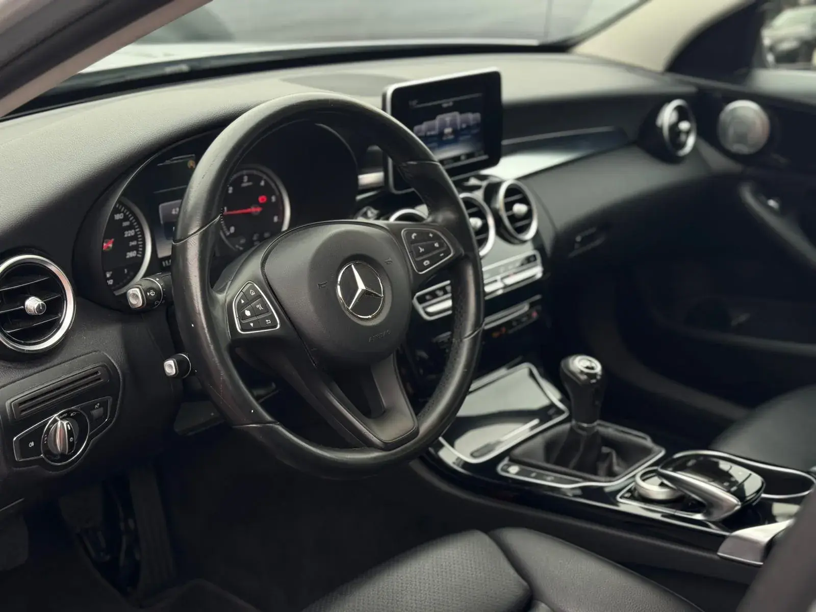 Mercedes-Benz C 200 BlueTEC Avantgarde 9