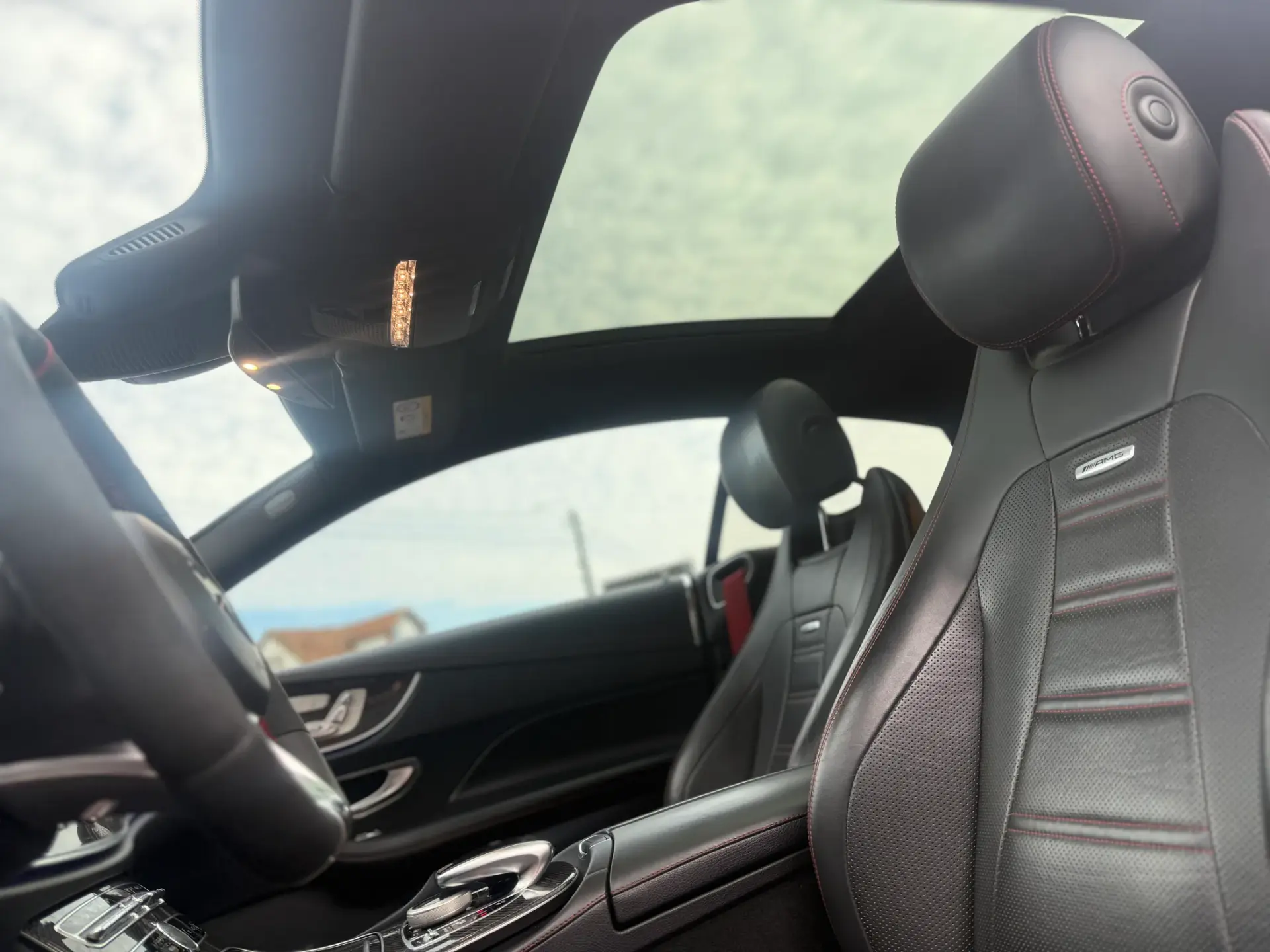 Mercedes-Benz E 53 AMG 4Matic+ 14