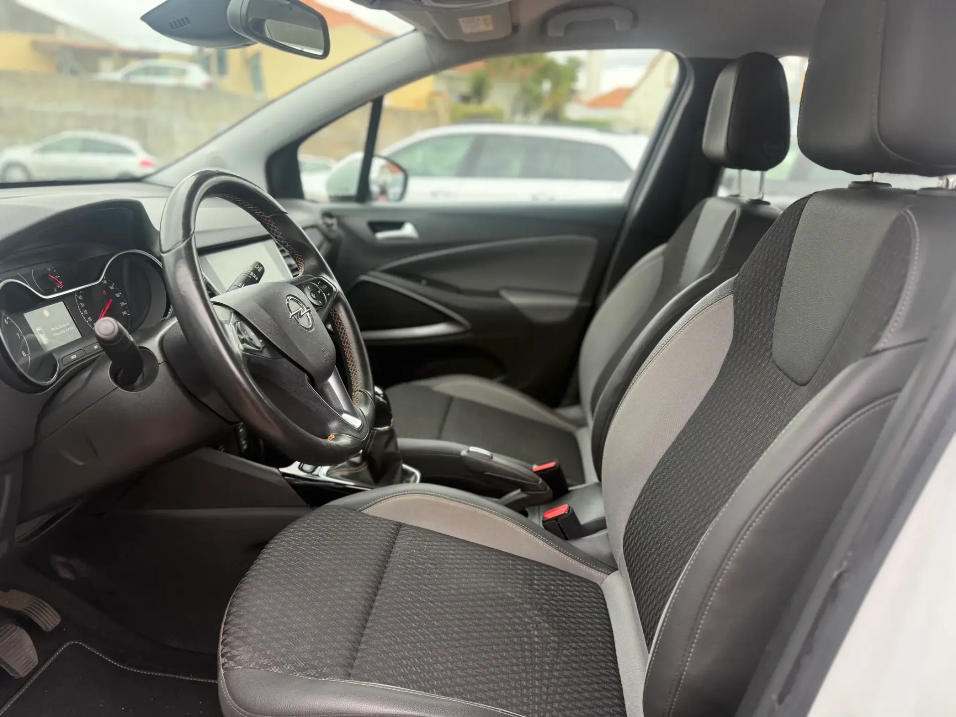 Opel Crossland X 1.2 T Innovation 9