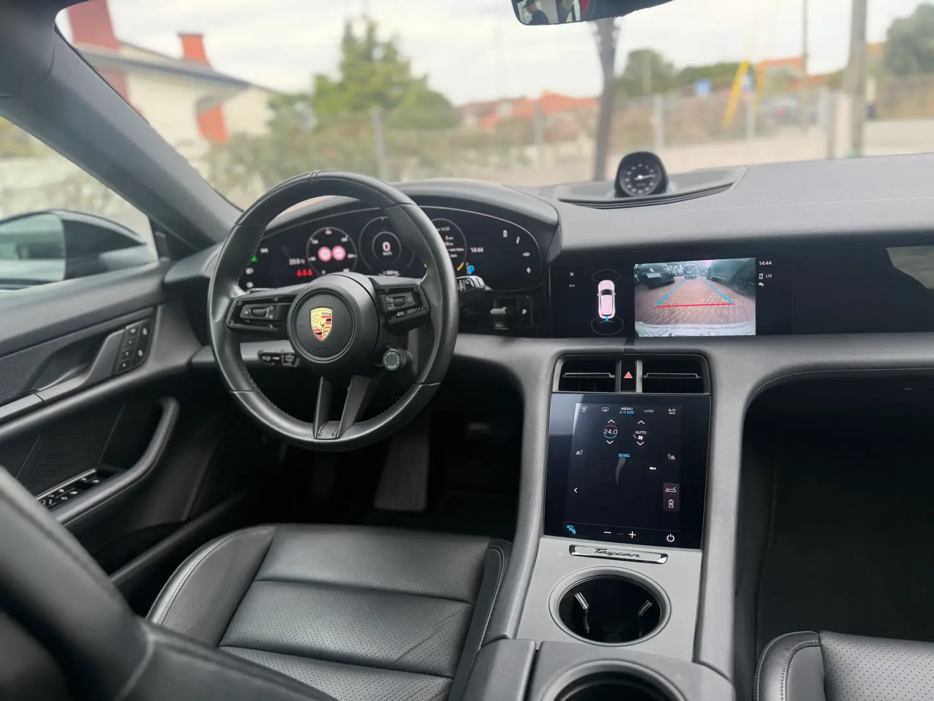 Porsche Taycan Sport Turismo ST 4S 9