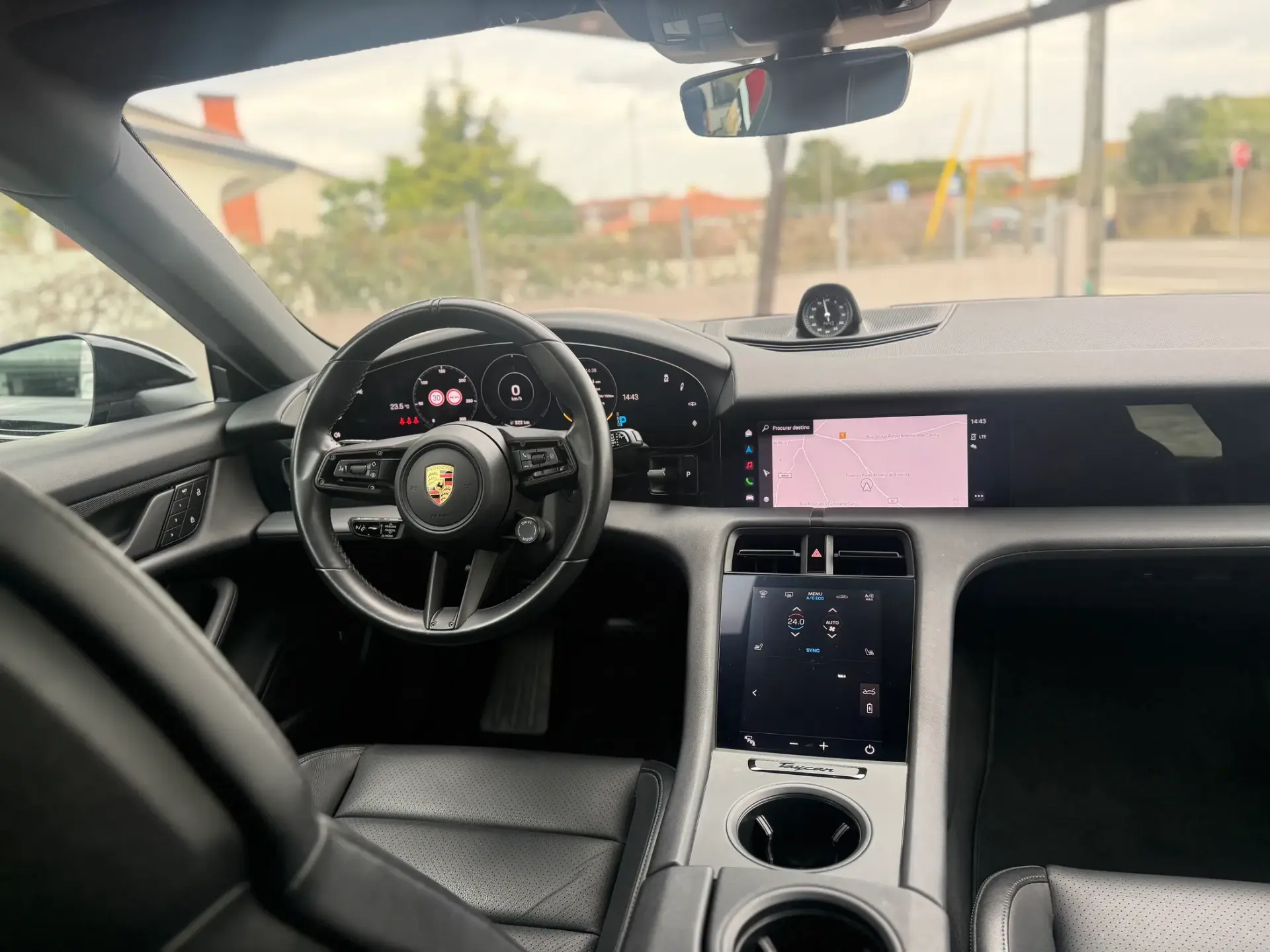 Porsche Taycan Sport Turismo ST 4S 10